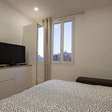 Apartament T2 Panier Vieux-port Vue Notre Dame De La Garde Marsylia