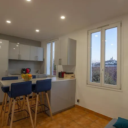 Apartament T2 Panier Vieux-port Vue Notre Dame De La Garde Marsylia